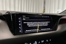 musta Audi e-tron GT 2025 kuva 19.