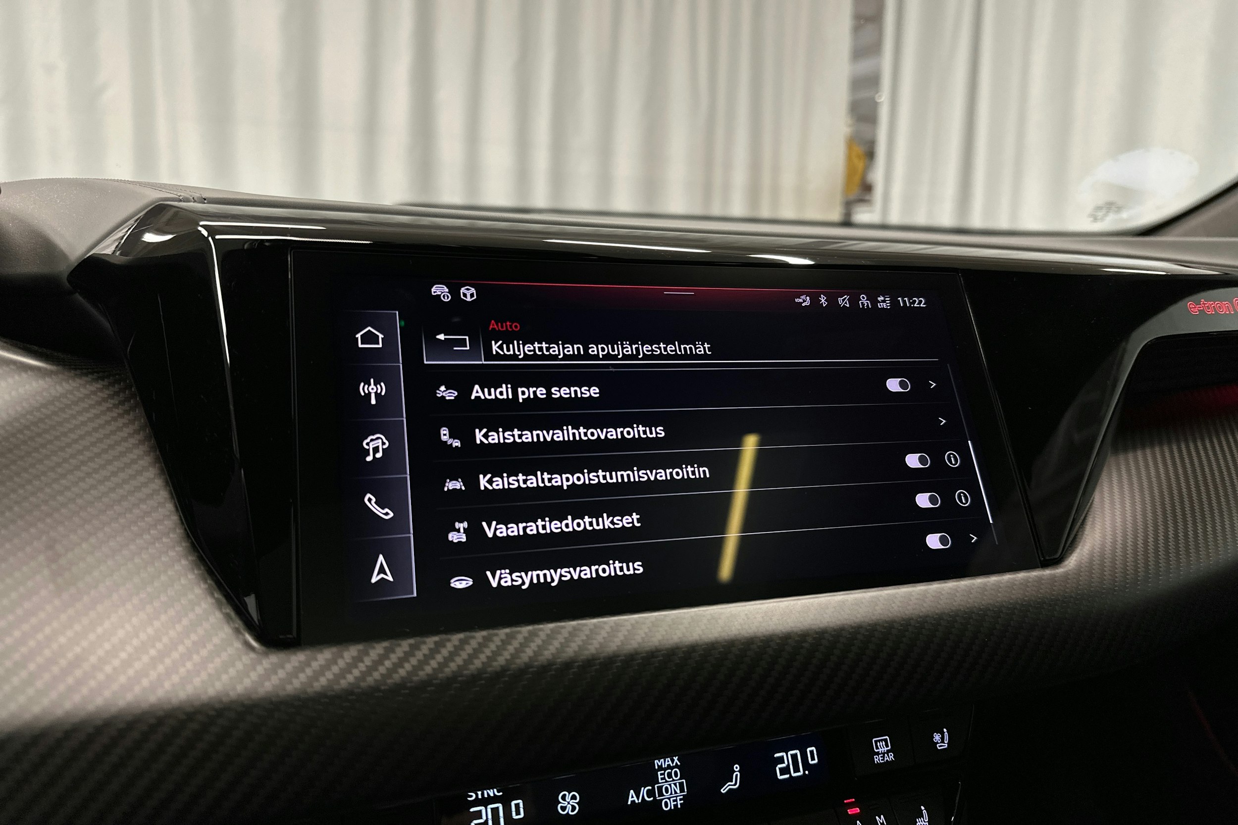 musta Audi e-tron GT 2025 kuva 25.