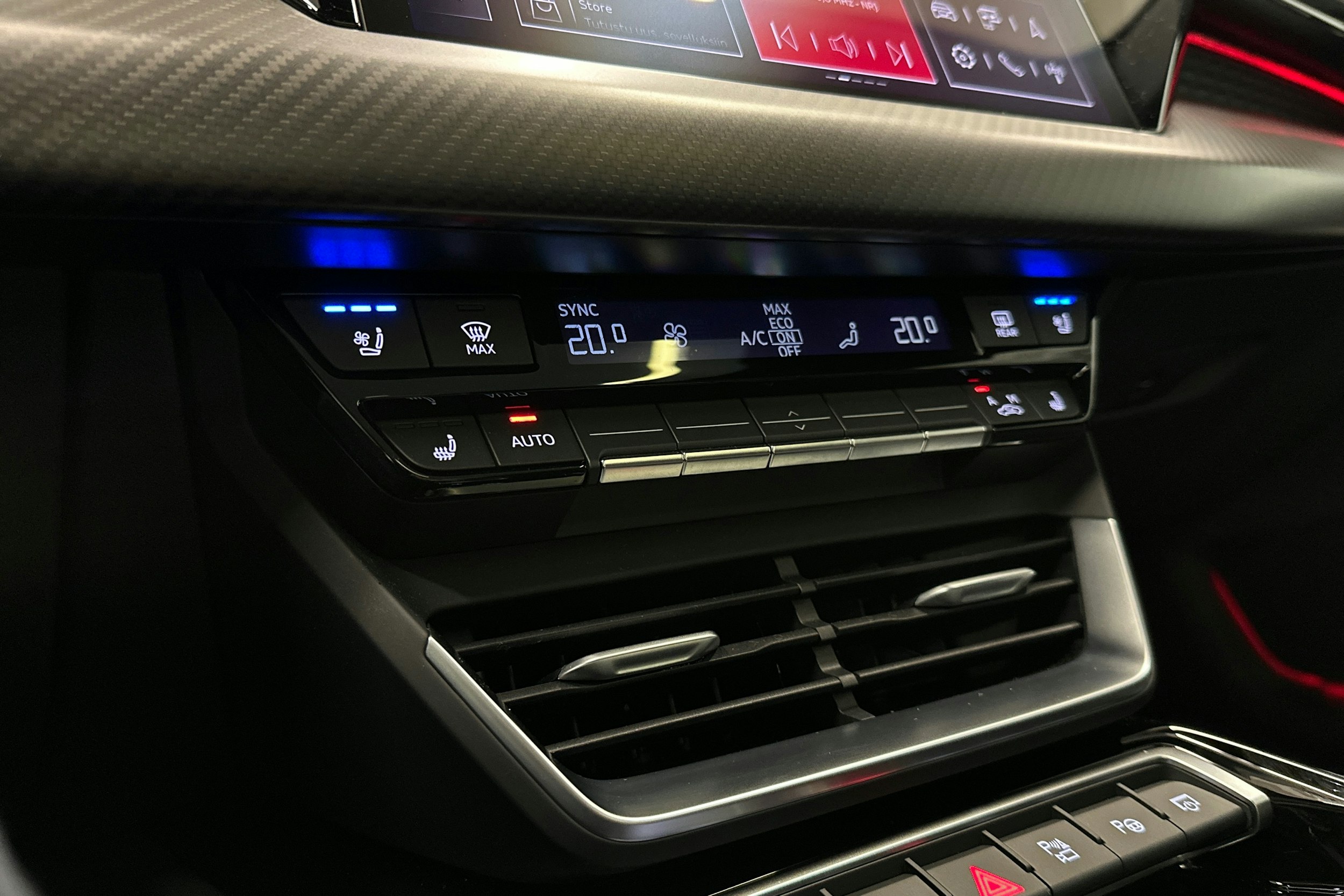 musta Audi e-tron GT 2025 kuva 27.