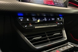 musta Audi e-tron GT 2025 kuva 27.
