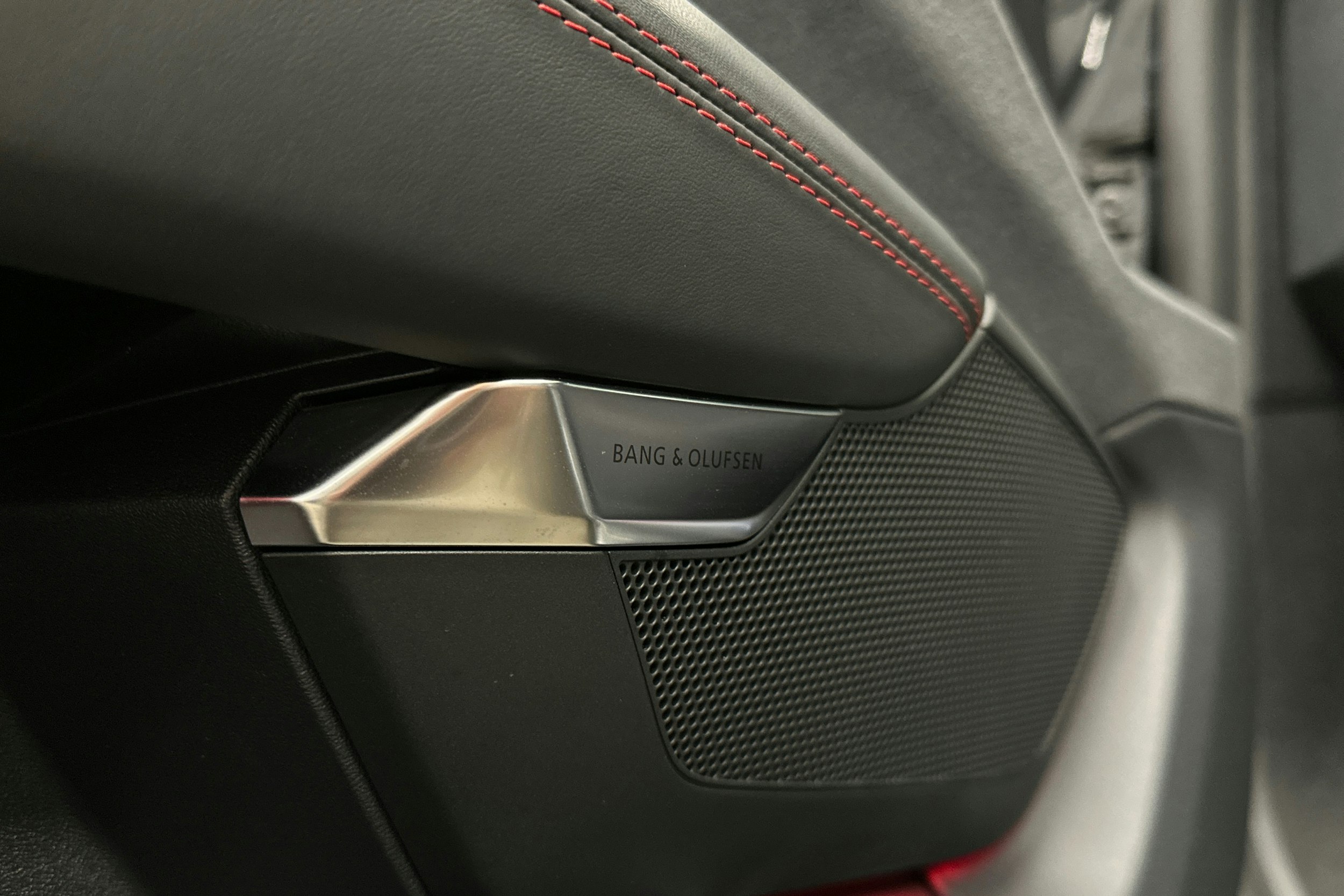 musta Audi e-tron GT 2025 kuva 30.
