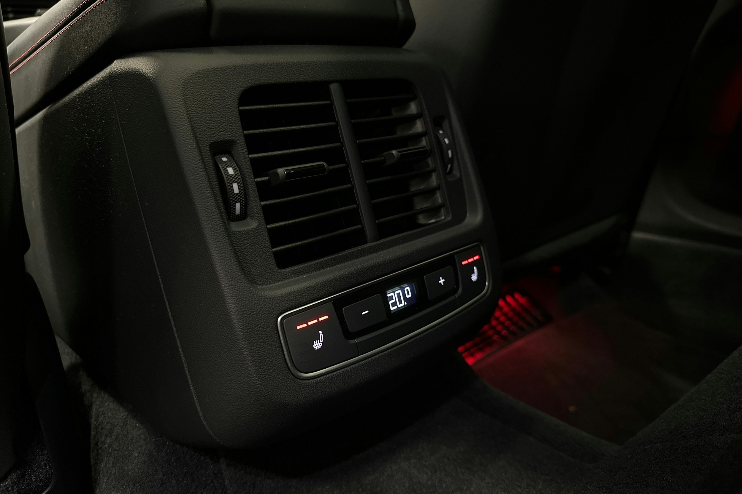 musta Audi e-tron GT 2025 kuva 34.