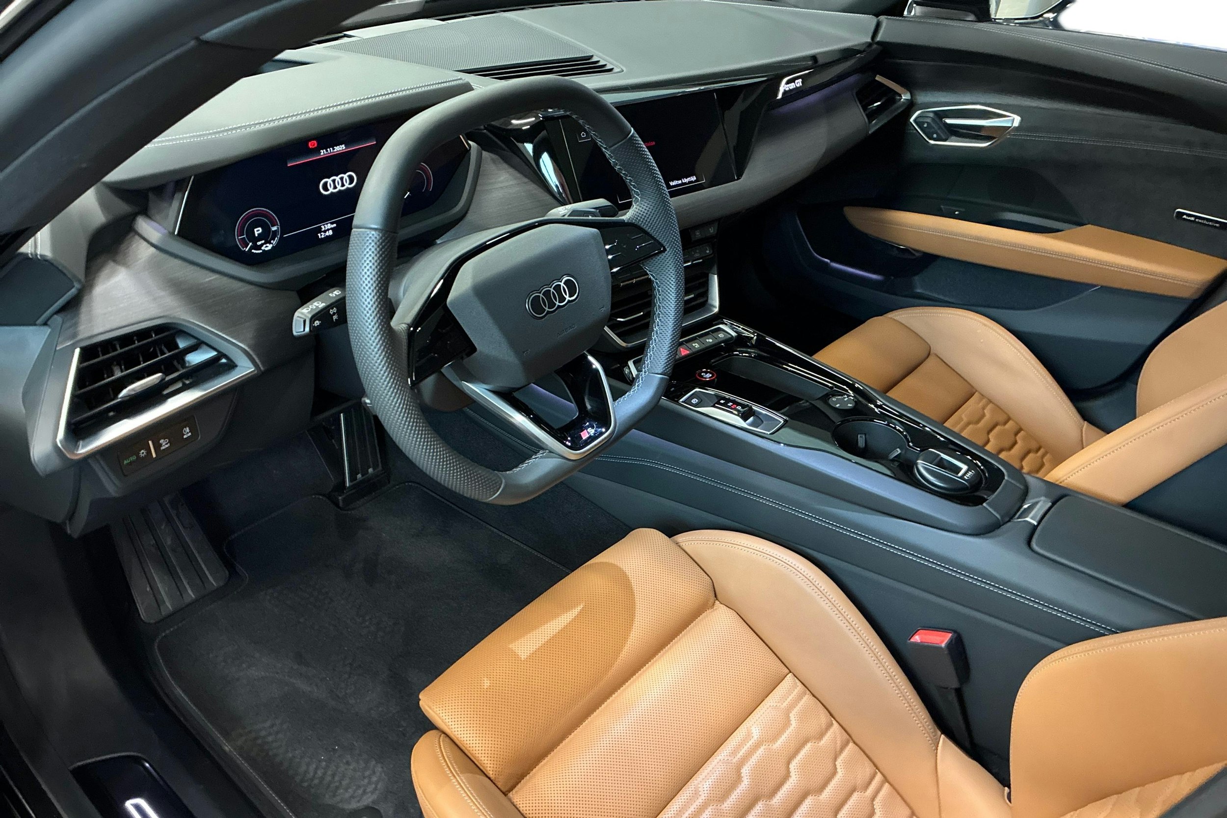 musta Audi e-tron GT 2025 kuva 6.