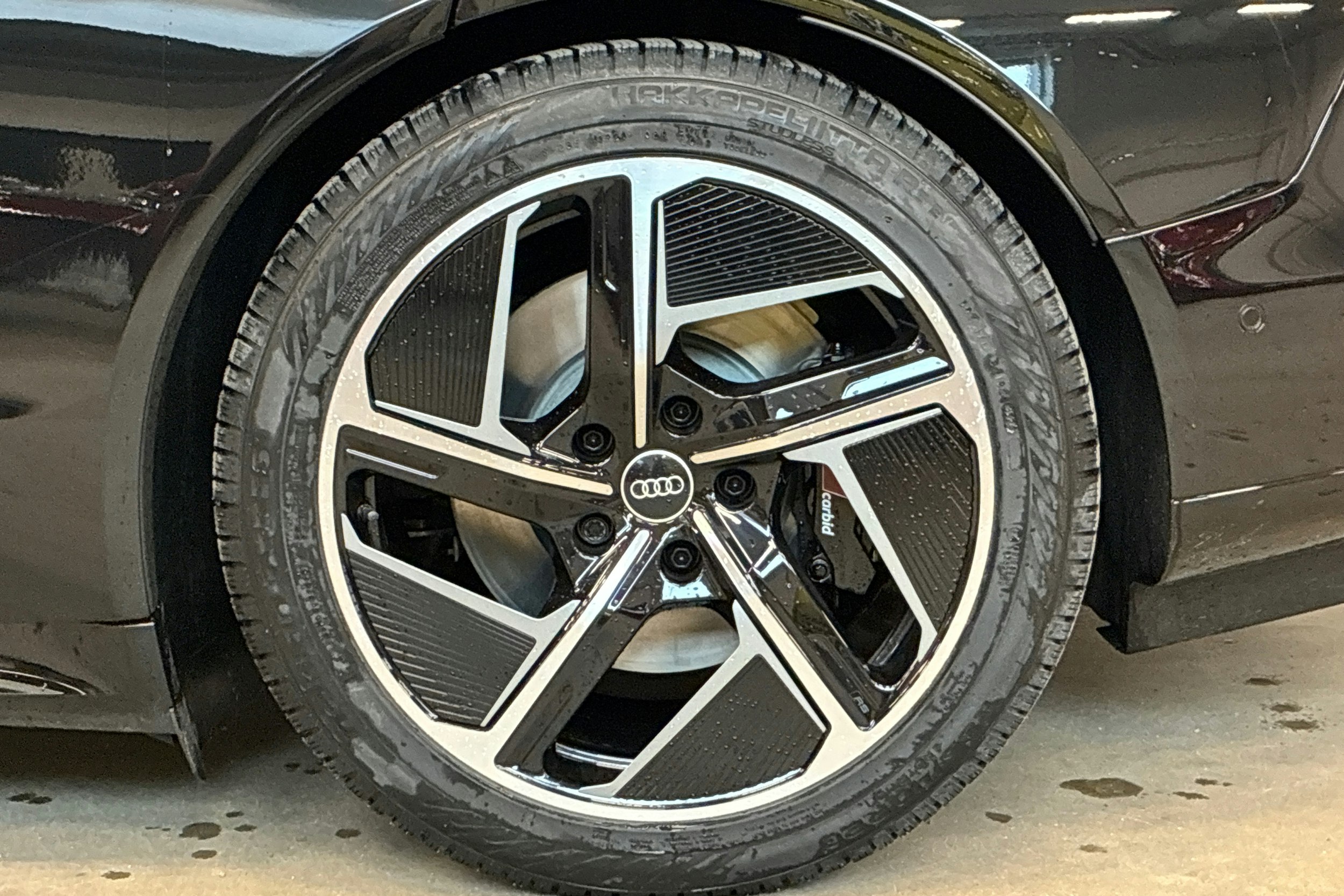 musta Audi e-tron GT 2025 kuva 10.