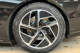 musta Audi e-tron GT 2025 kuva 10.