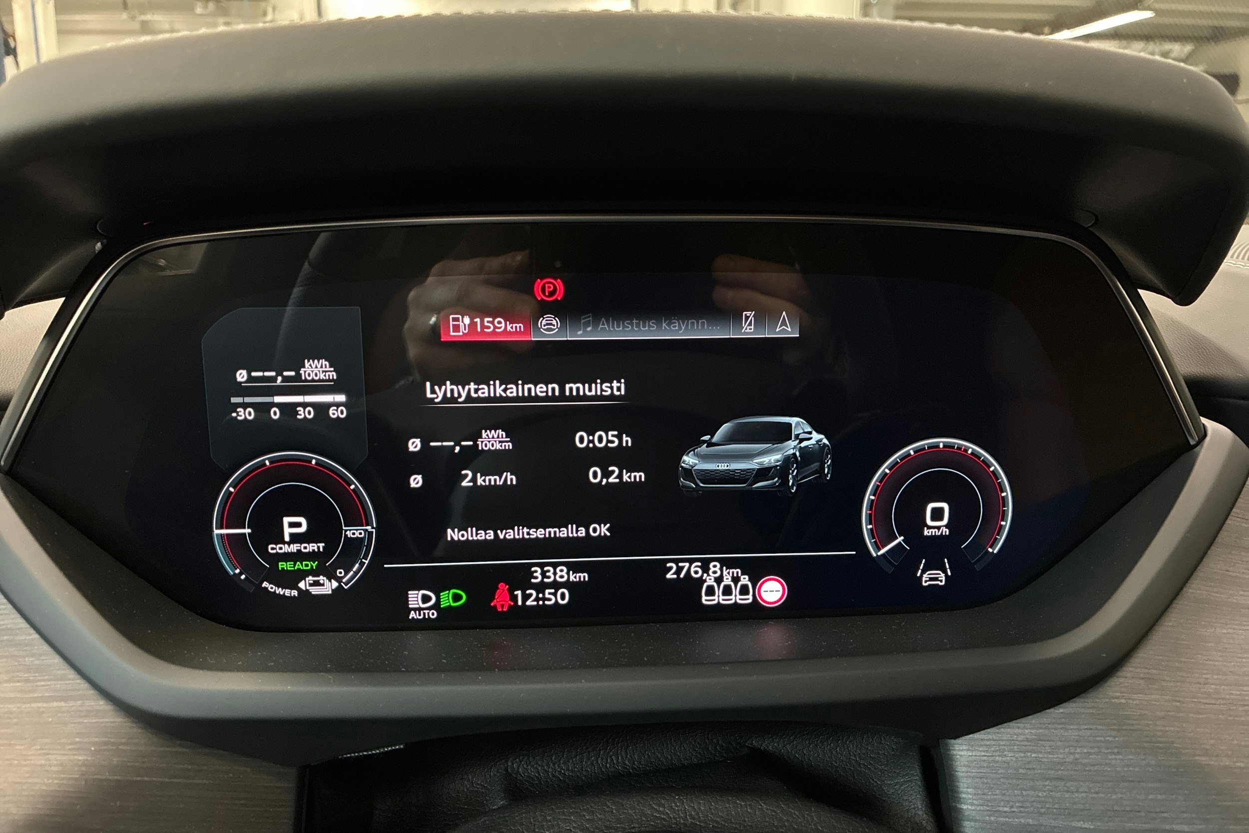 musta Audi e-tron GT 2025 kuva 11.