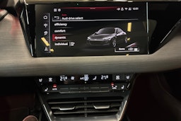 musta Audi e-tron GT 2025 kuva 12.