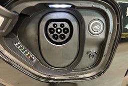 musta Audi e-tron GT 2025 kuva 14.