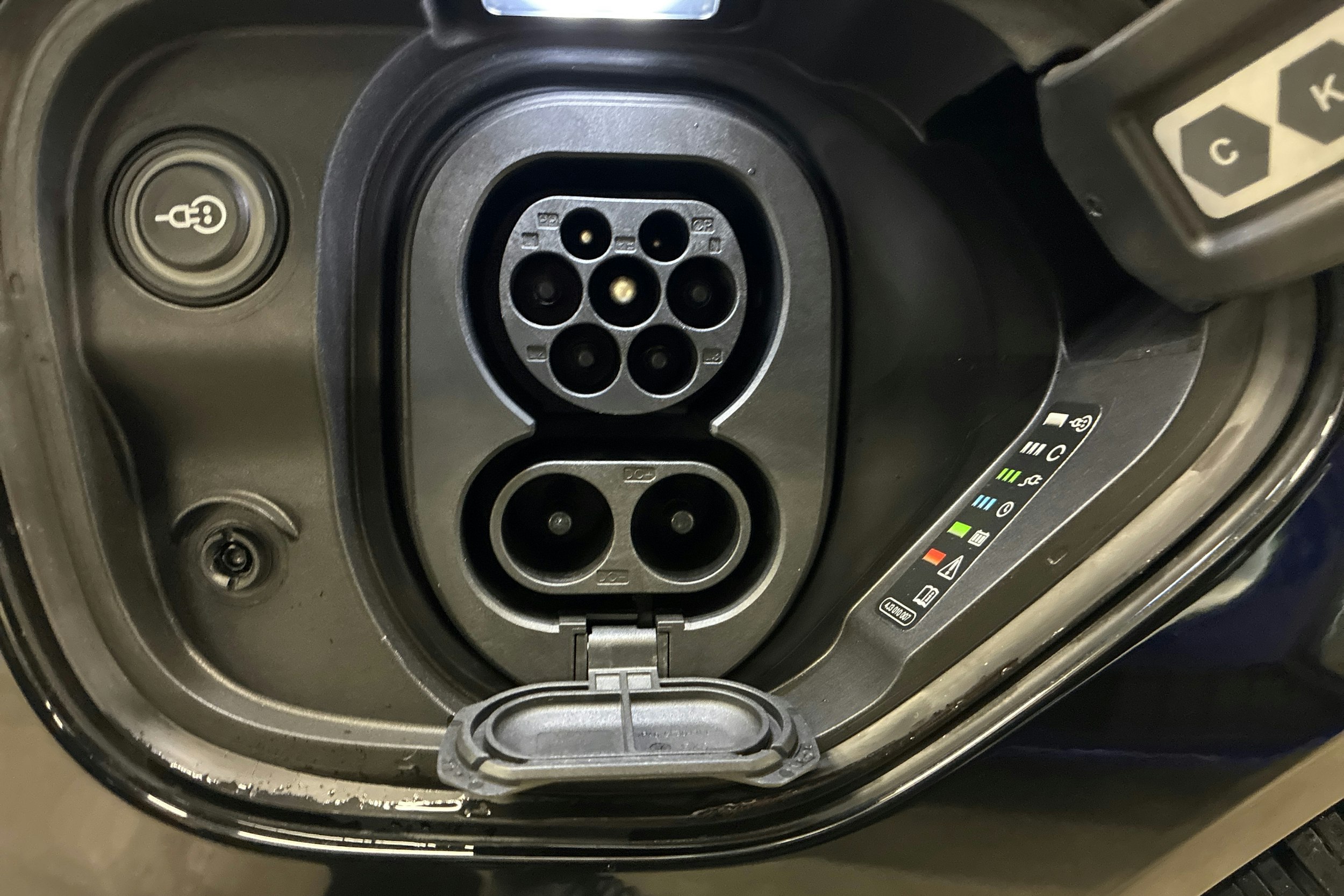 musta Audi e-tron GT 2025 kuva 15.