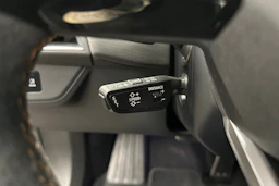 musta Audi e-tron GT 2025 kuva 13.