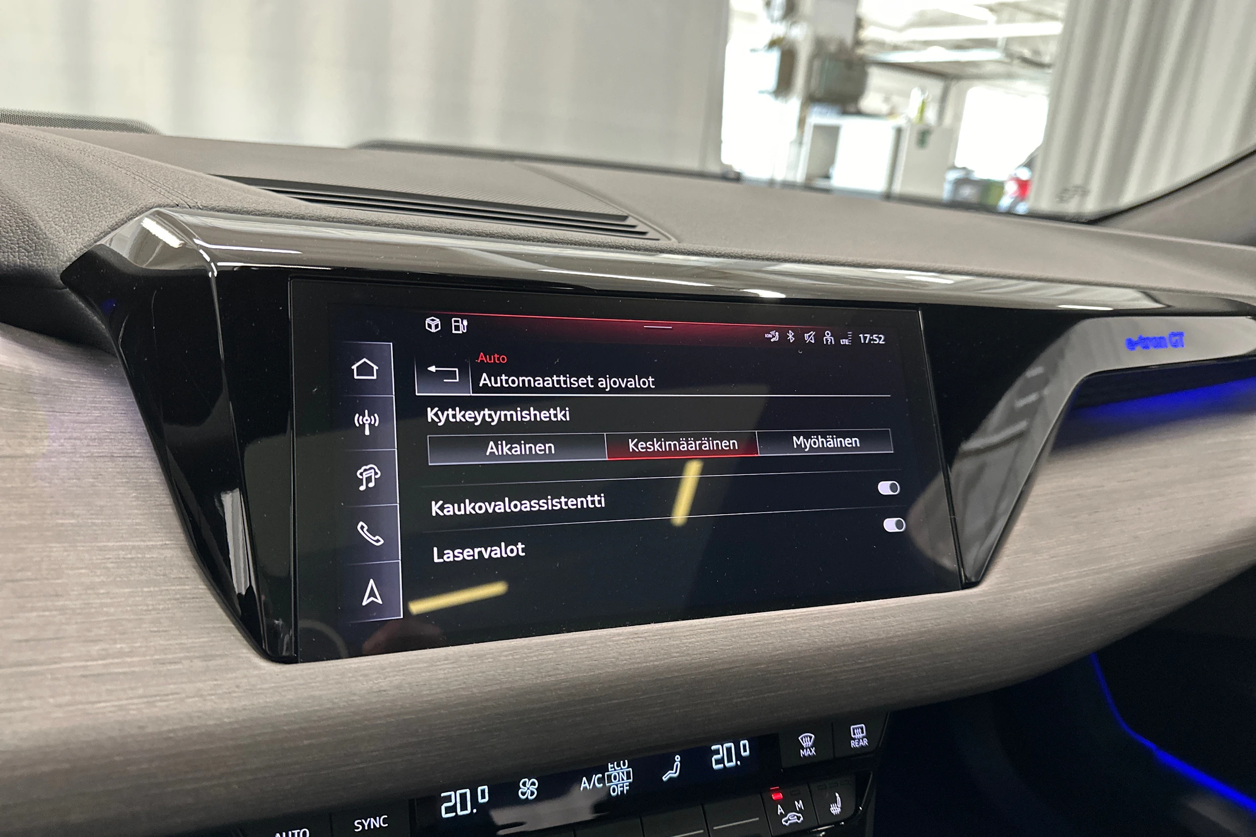 musta Audi e-tron GT 2025 kuva 20.