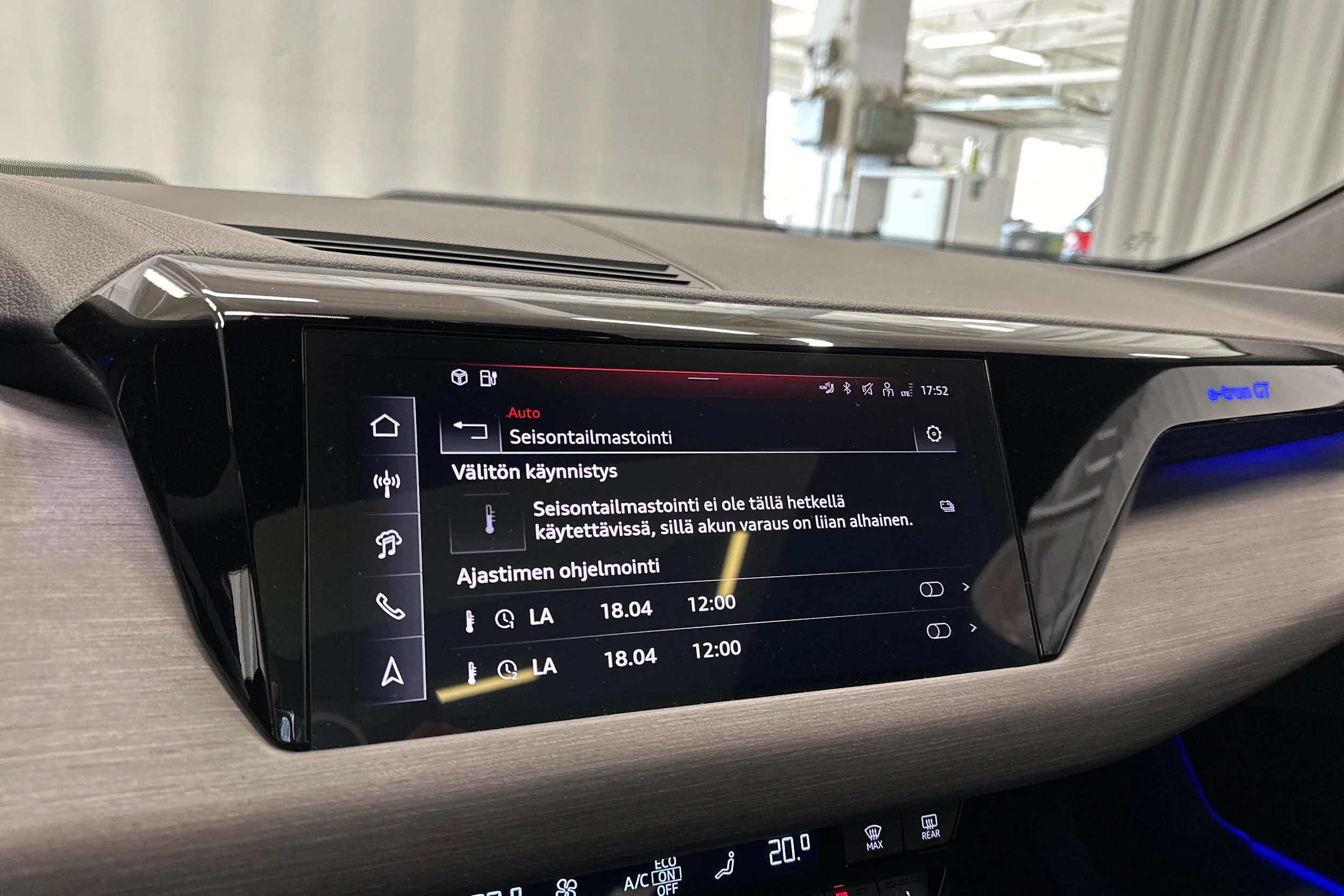 musta Audi e-tron GT 2025 kuva 21.