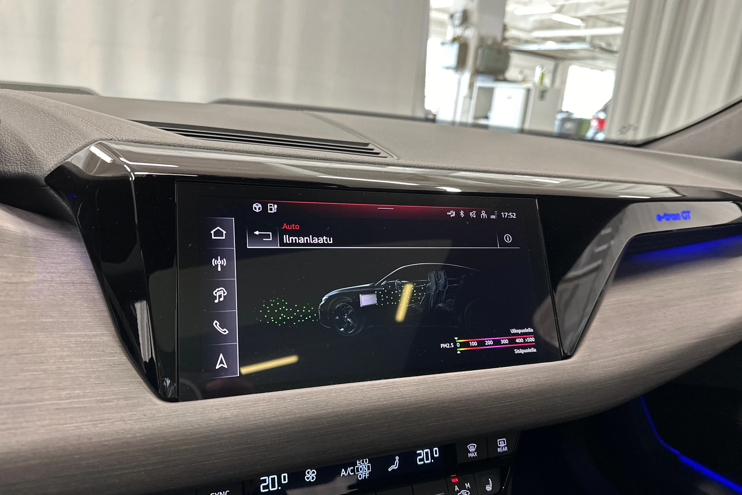 musta Audi e-tron GT 2025 kuva 22.