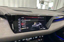 musta Audi e-tron GT 2025 kuva 24.