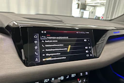 musta Audi e-tron GT 2025 kuva 26.