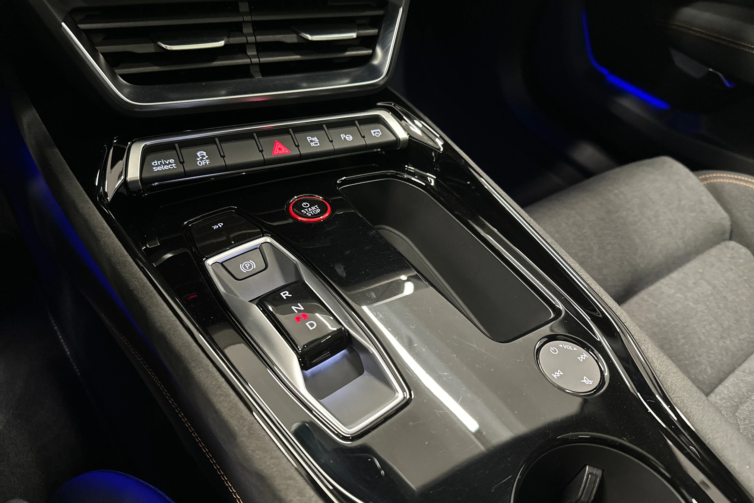 musta Audi e-tron GT 2025 kuva 30.