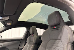 musta Audi e-tron GT 2025 kuva 35.