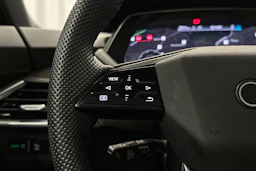 harmaa Audi e-tron GT 2025 kuva 11.