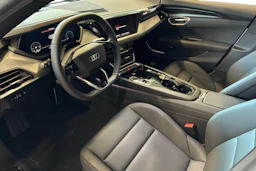valkoinen Audi e-tron GT 2026 kuva 6.