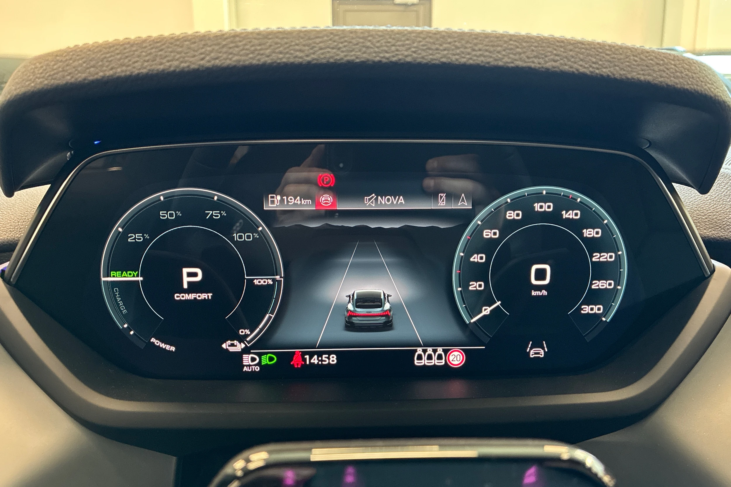 valkoinen Audi e-tron GT 2026 kuva 11.