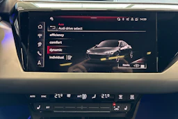 valkoinen Audi e-tron GT 2026 kuva 13.