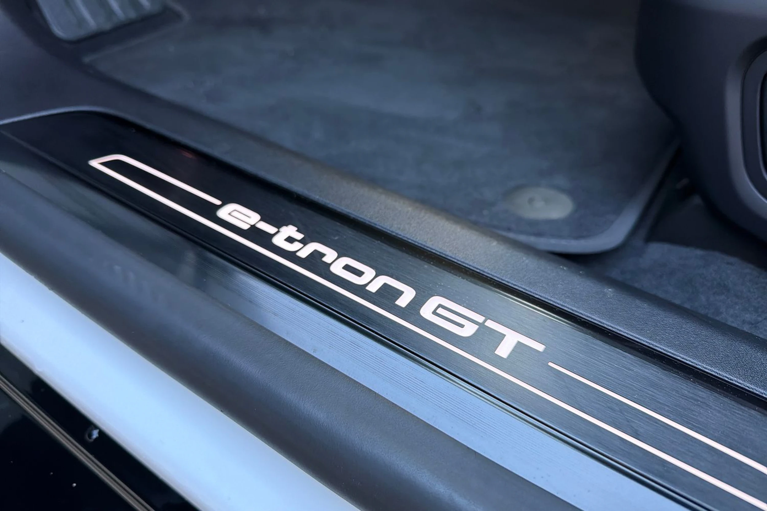 valkoinen Audi e-tron GT 2026 kuva 24.