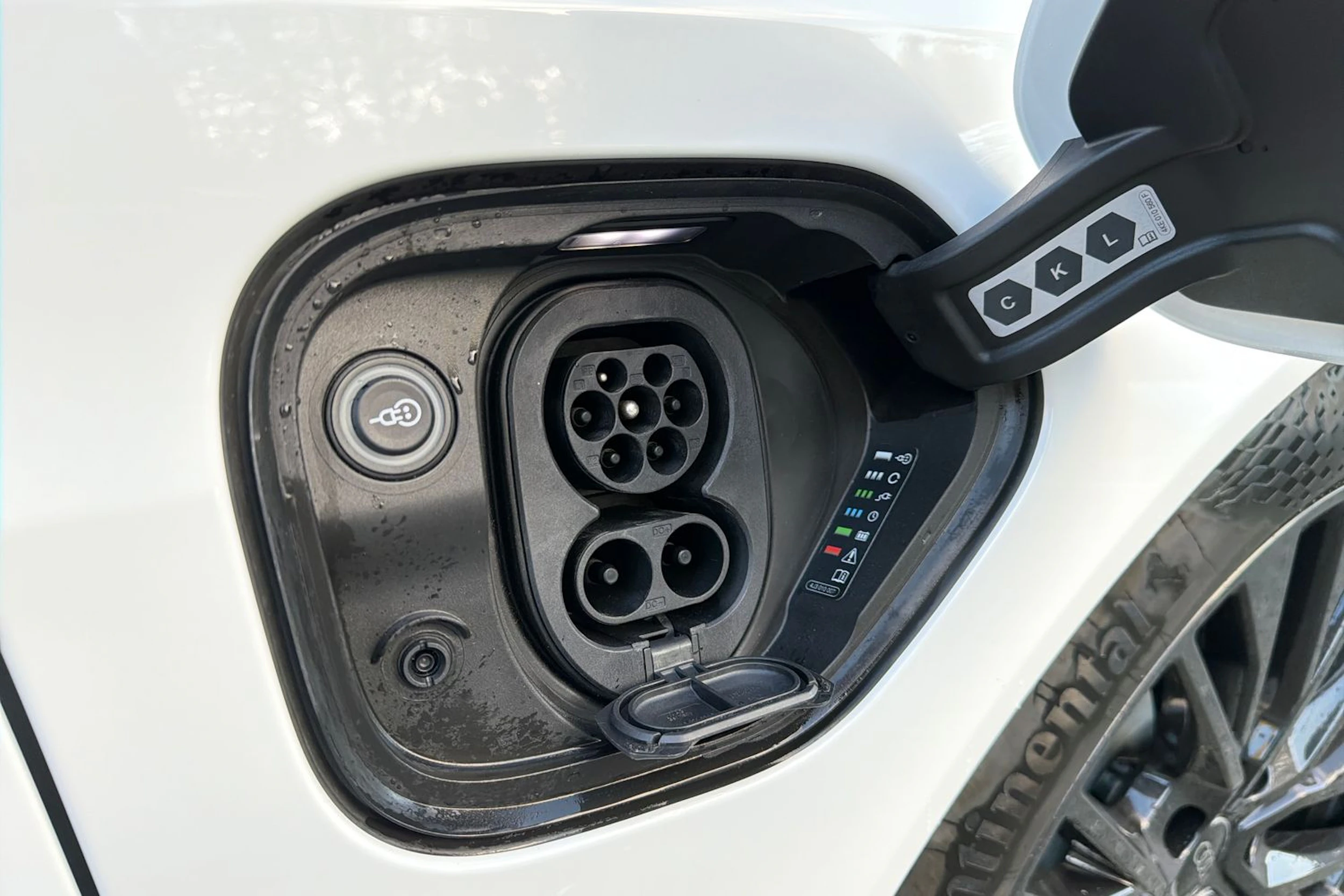 valkoinen Audi e-tron GT 2026 kuva 25.