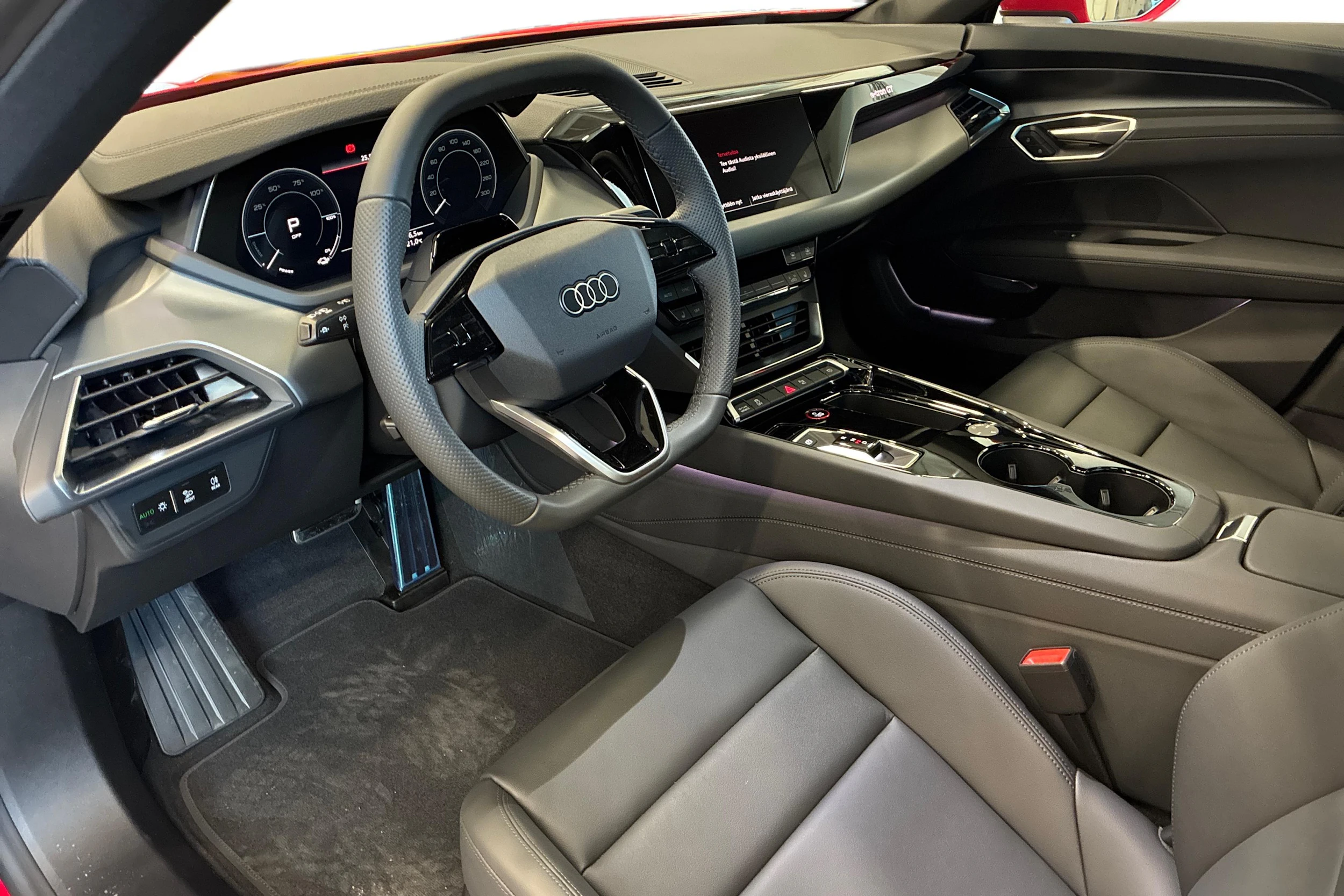 punainen Audi e-tron GT 2026 kuva 6.