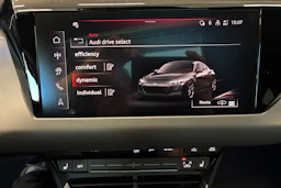 punainen Audi e-tron GT 2026 kuva 13.