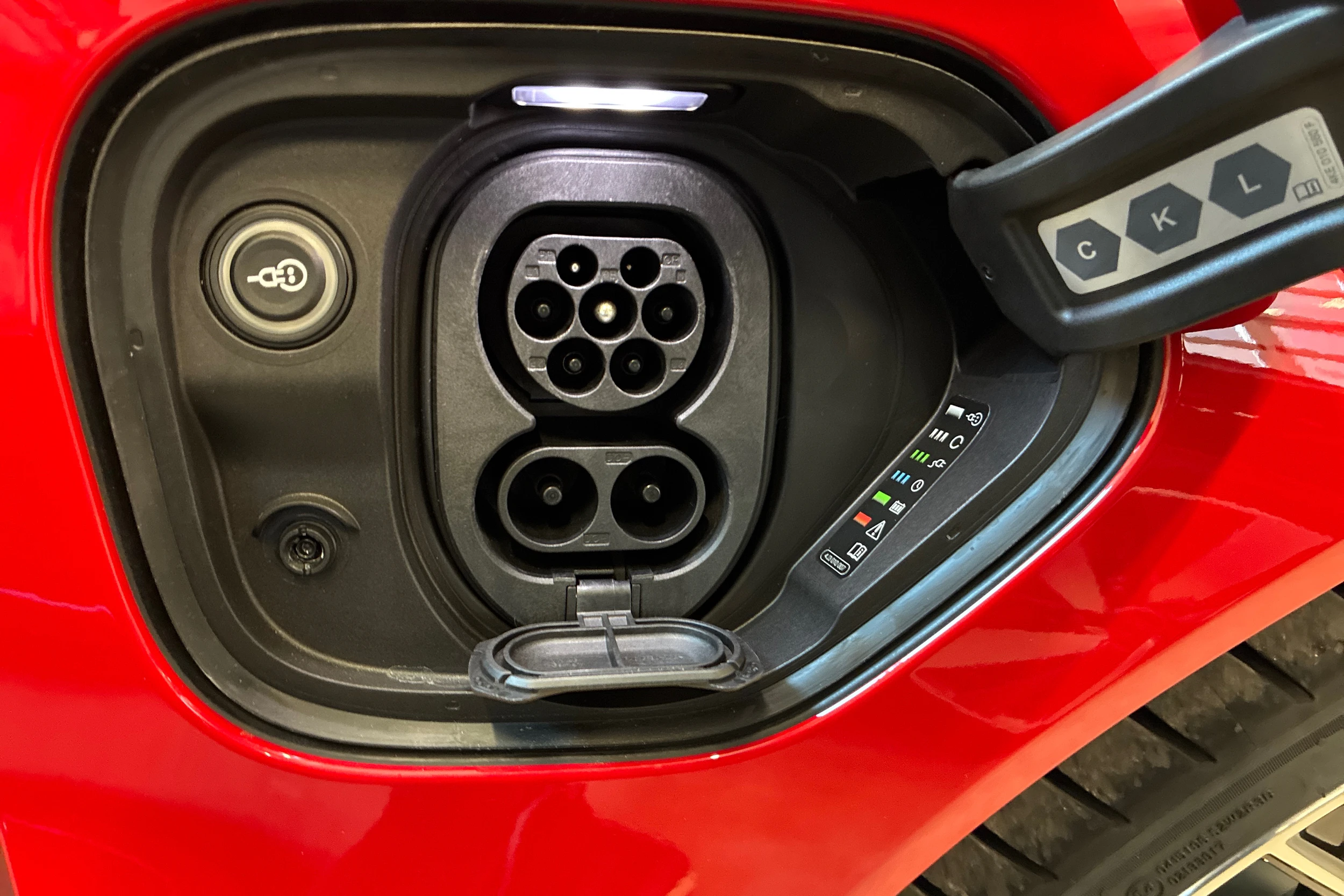 punainen Audi e-tron GT 2026 kuva 14.