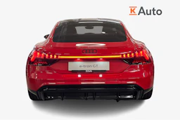 met. punainen Audi e-tron GT 2026 kuva 3.