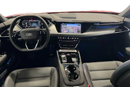 met. punainen Audi e-tron GT 2026 kuva 7.