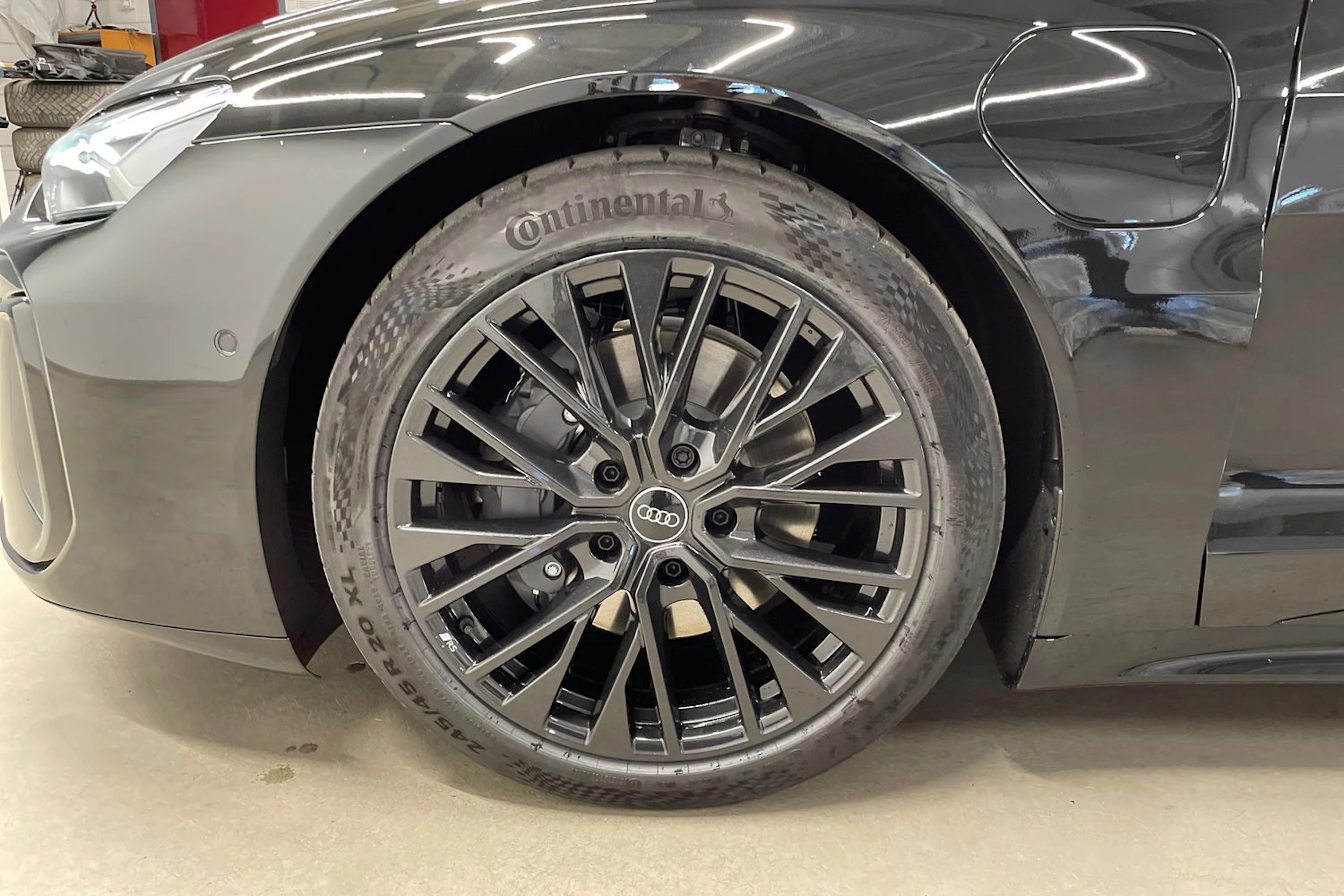 musta Audi e-tron GT 2026 kuva 10.