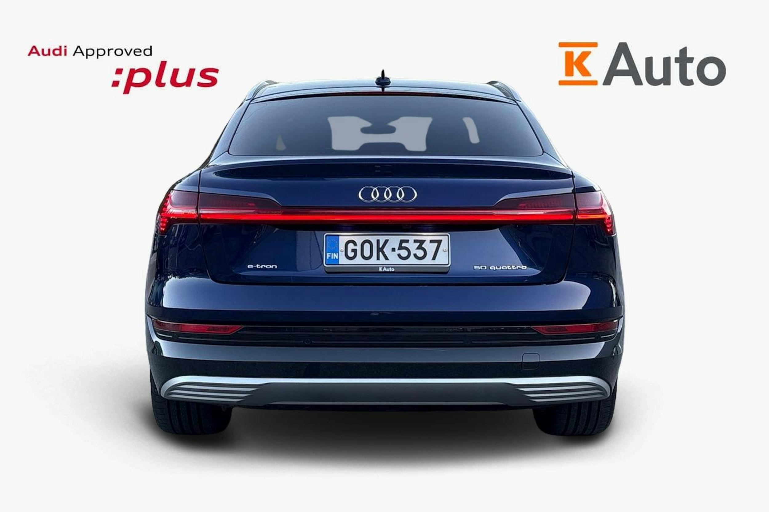 Sininen Audi e-tron 2021 kuva 21.