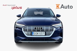 Sininen Audi e-tron 2021 kuva 23.