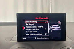 Keltainen Audi Q2 2017 kuva 22.
