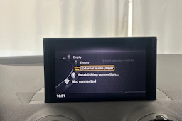 Keltainen Audi Q2 2017 kuva 28.