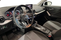 musta Audi Q2 2017 kuva 7.