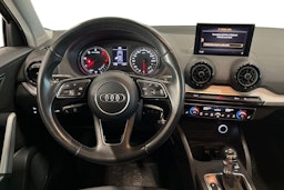 musta Audi Q2 2017 kuva 9.