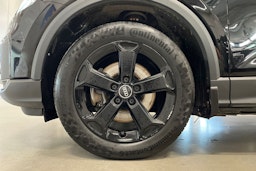 musta Audi Q2 2017 kuva 11.