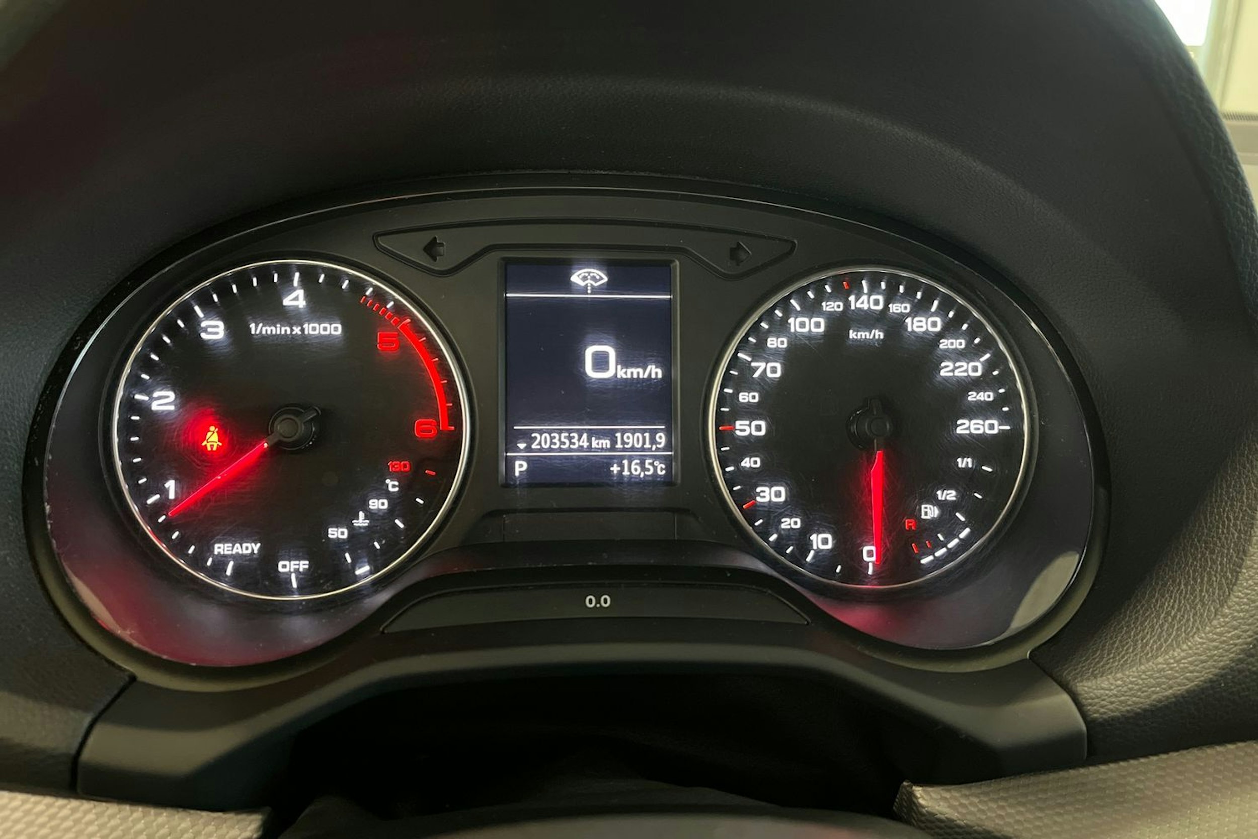 musta Audi Q2 2017 kuva 19.