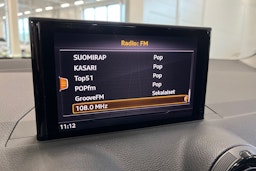 musta Audi Q2 2017 kuva 21.