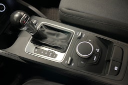 musta Audi Q2 2017 kuva 29.