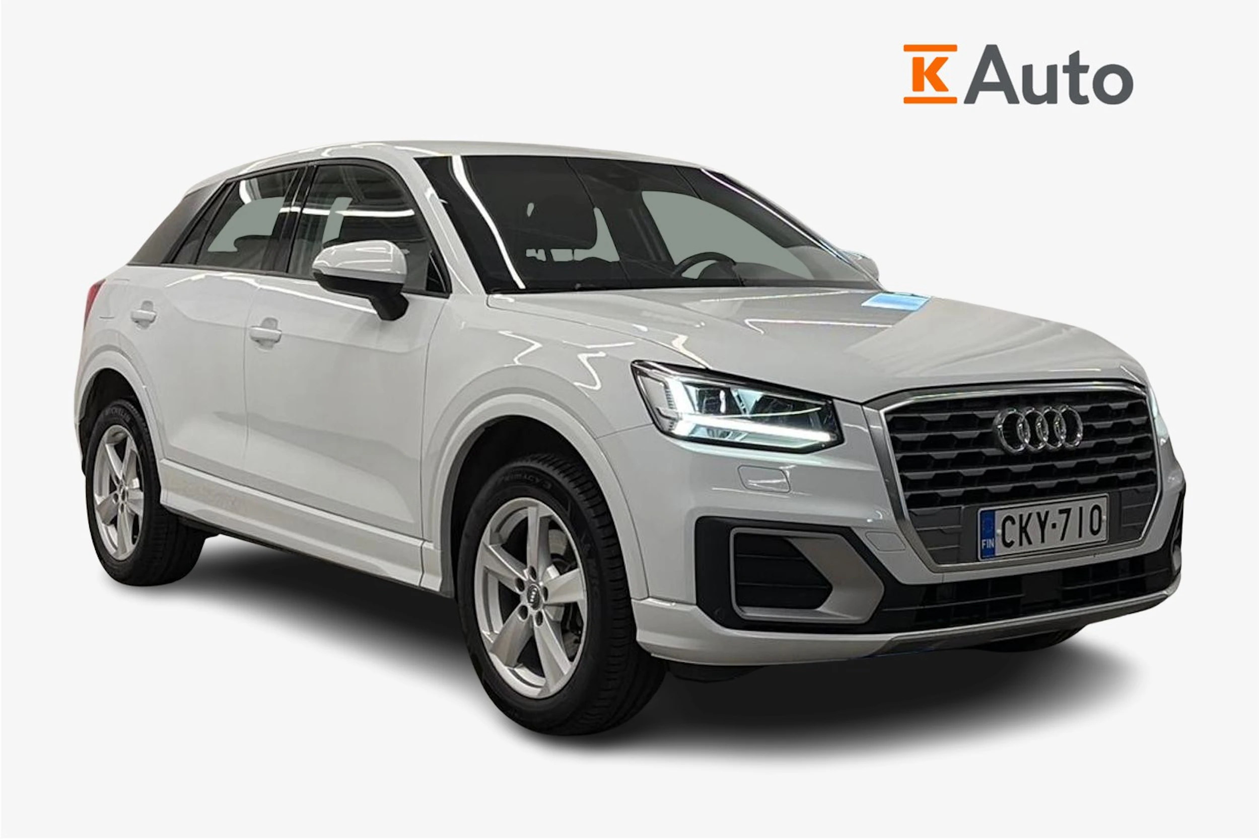 met. valkoinen Audi Q2 2017 kuva 1.
