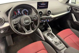met. valkoinen Audi Q2 2017 kuva 6.