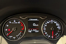 met. valkoinen Audi Q2 2017 kuva 13.