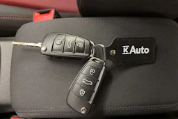 met. valkoinen Audi Q2 2017 kuva 23.