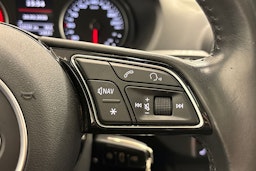 met. oranssi Audi Q2 2017 kuva 17.