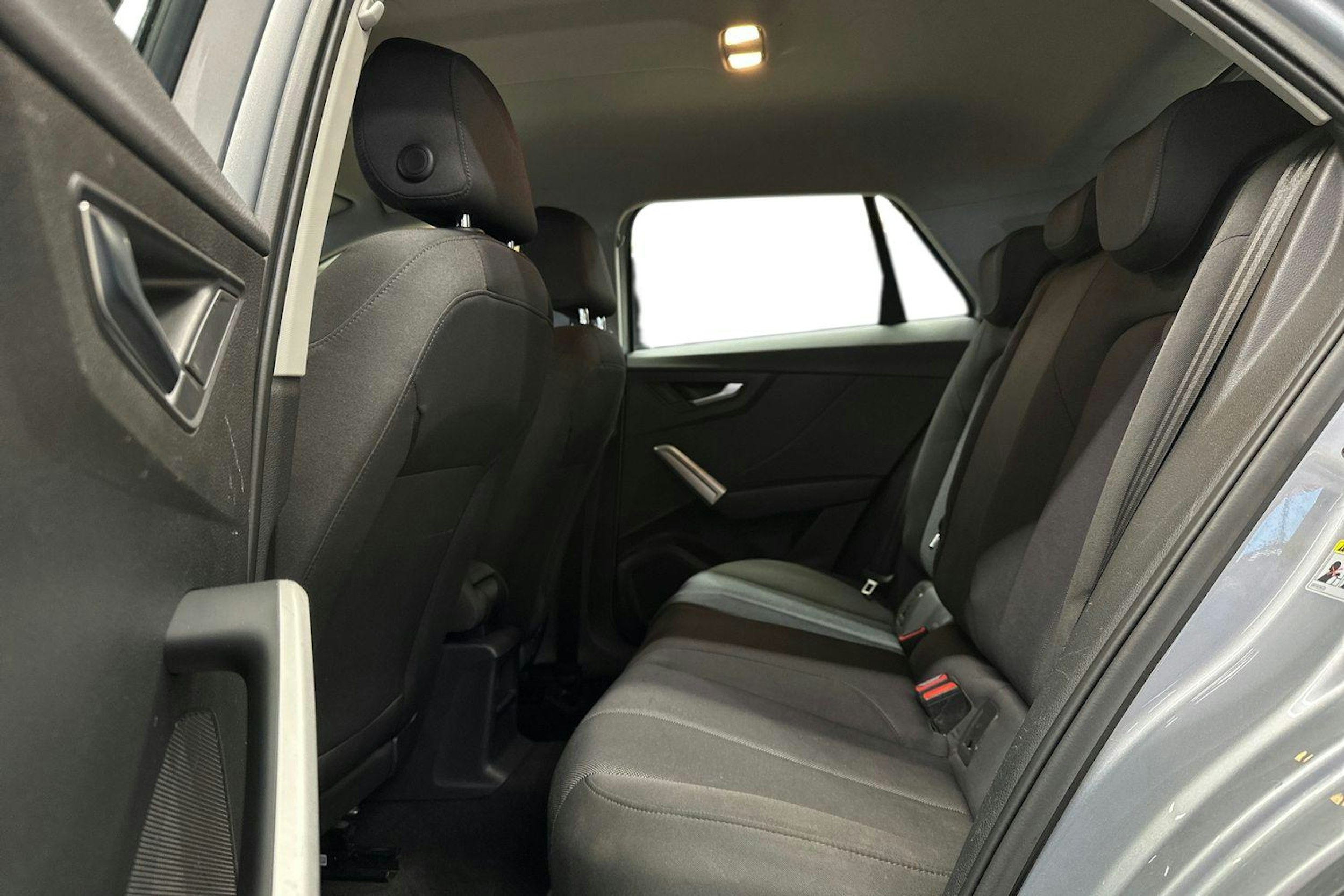 hopea Audi Q2 2017 kuva 10.