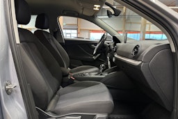 hopea Audi Q2 2017 kuva 14.